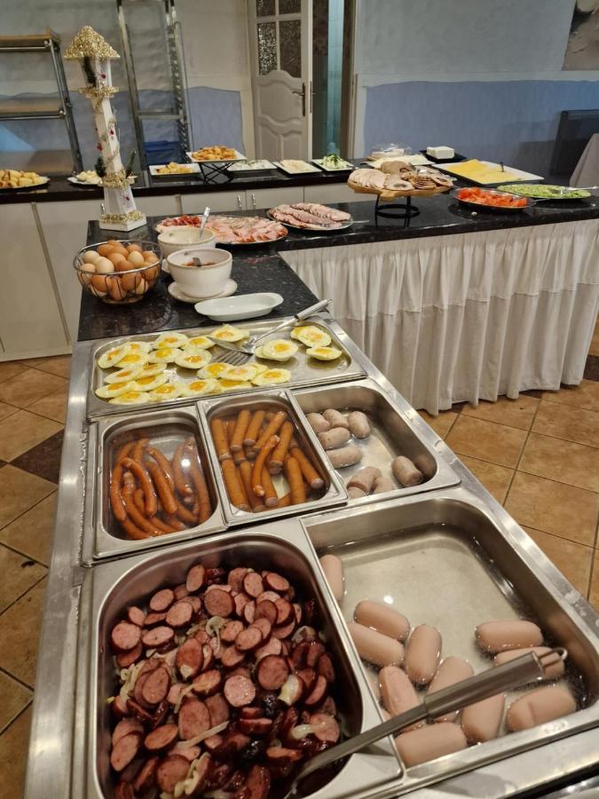 Sangos Osrodek Sportowo-Szkoleniowy Hotel Gorki Wielkie Ngoại thất bức ảnh